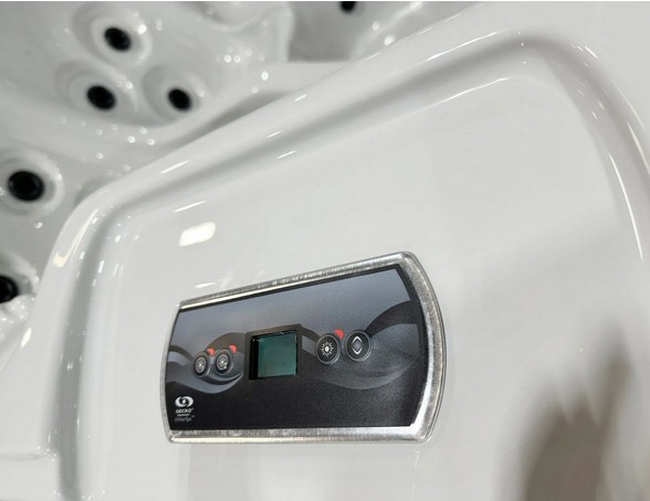 Hideaway Collection Hot Tubs By Dynasty Spas More Standard Features And Controls