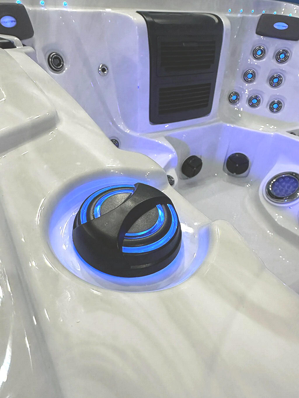 Dynasty Spas Luxury Collection Bahama Royale Hot Tub At PDC Spa and Pool World Lehighton PA